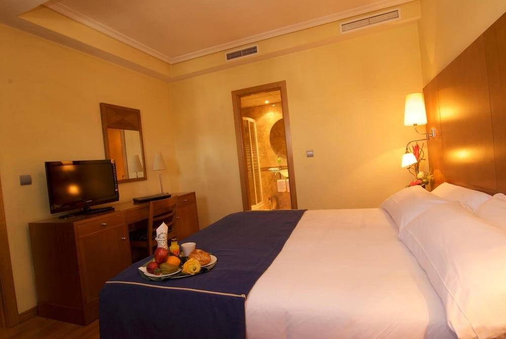 Hotel Galaico 3*